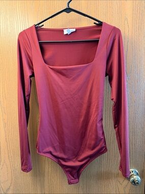 Long Sleeve Square Neck Bodysuit - Burgundy